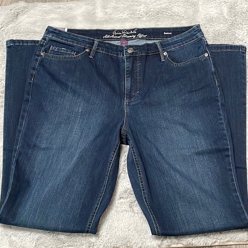 Gloria Vanderbilt- bootcut jeans